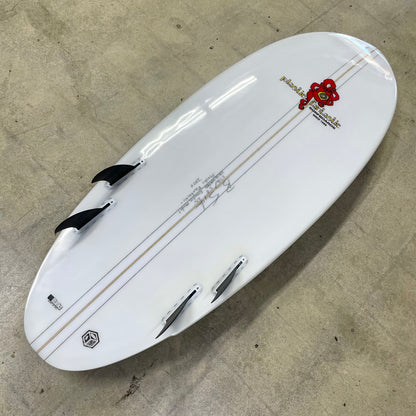 Plastic Fantastic | 5'8" Kneelo Quad With Traction