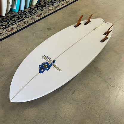 Plastic Fantastic | 5'8" Kneelo Quad