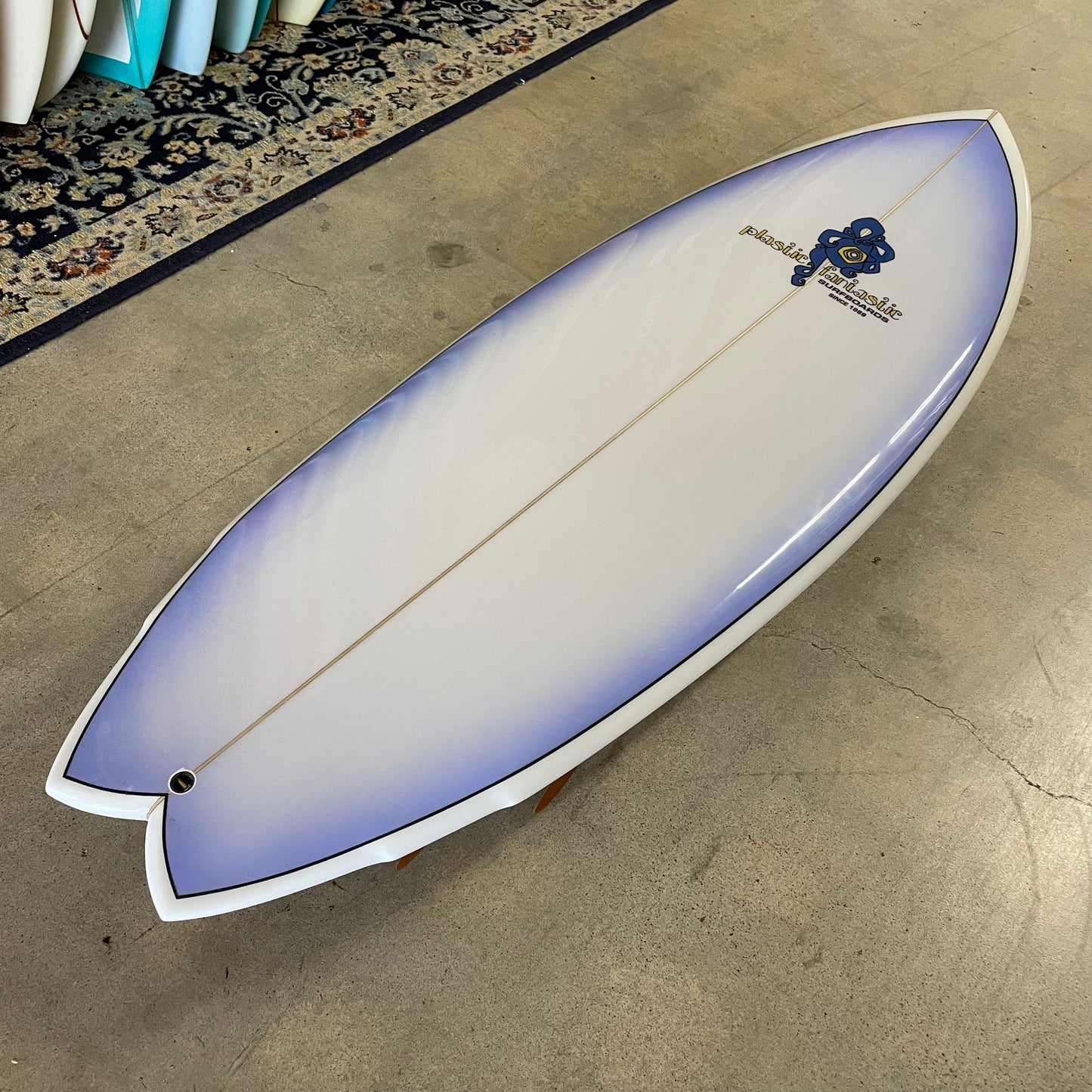 Plastic Fantastic | 5'8" Kneelo Quad