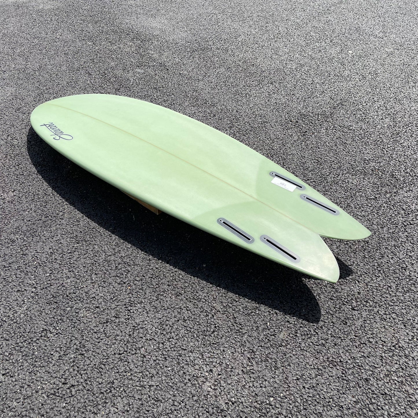 Retro Fish | 5'6" X 20 1/4" X 2 5/8"